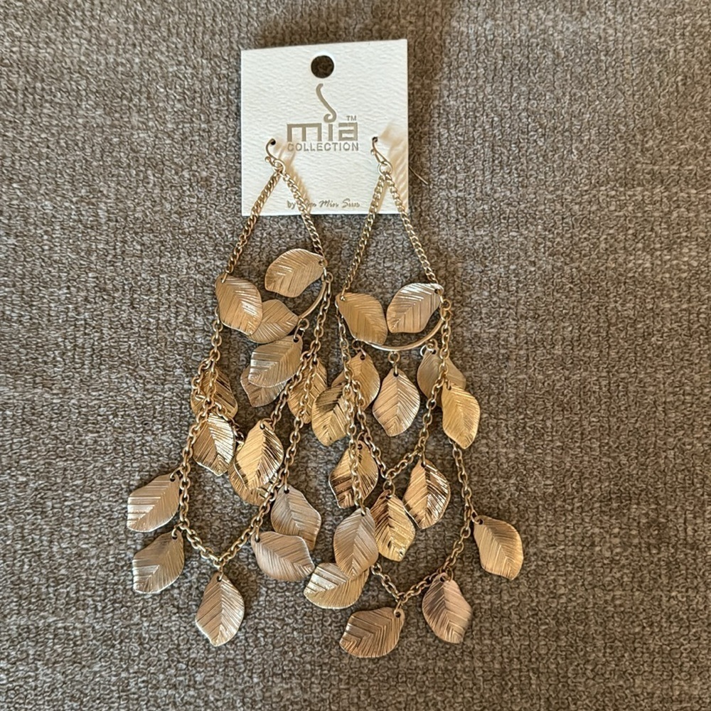 Mia Collection Gold Leaf Dangle Earrings Costume
